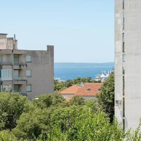 Modern 90 M2 With Balcony W The Sea View