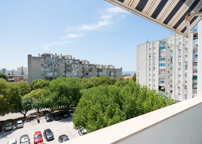 Modern 90 M2 With Balcony W The Sea View *