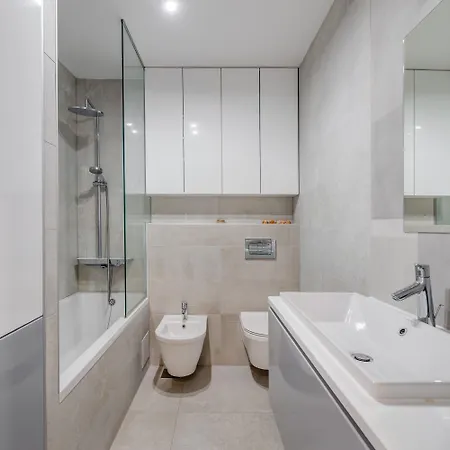 Modern 90 M2 With Balcony W The Sea View