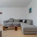 Modern 90 M2 With Balcony W The Sea View سبليت