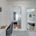 شقة Modern 90 M2 With Balcony W The Sea View *