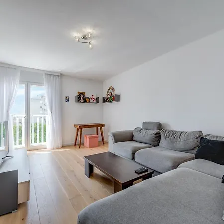 Modern 90 M2 With Balcony W The Sea View Split
