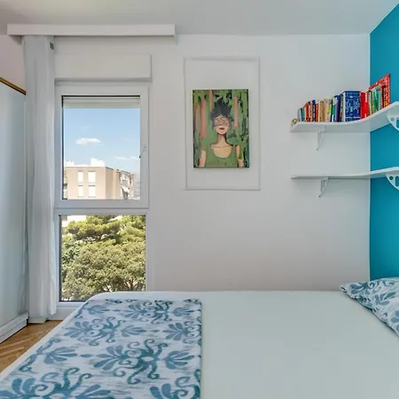 Modern 90 M2 With Balcony W The Sea View