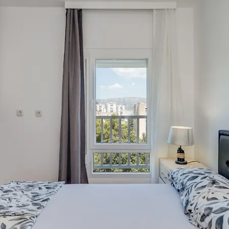Appartement Modern 90 M2 With Balcony W The Sea View