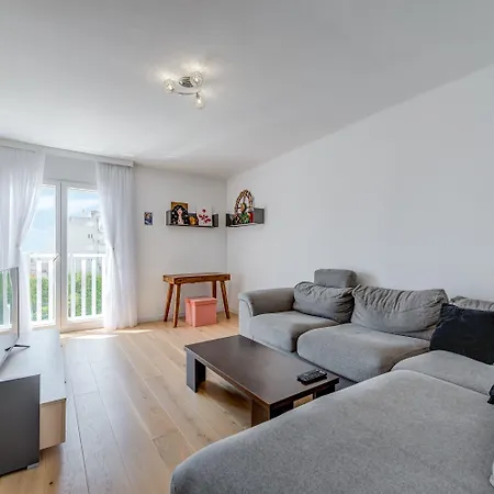Modern 90 M2 With Balcony W The Sea View Appartement *