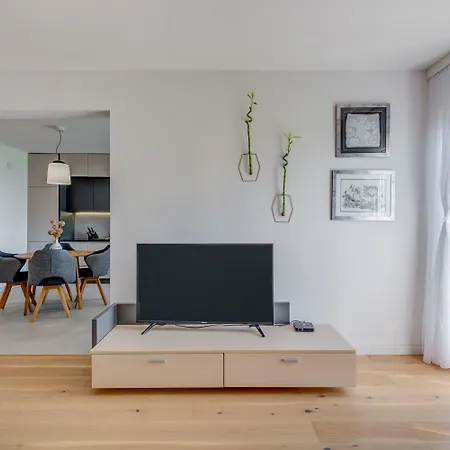 Modern 90 M2 With Balcony W The Sea View
