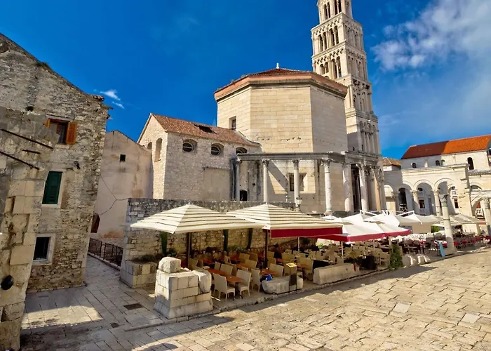 Апартаменты Modern 90 M2 With Balcony W The Sea View *