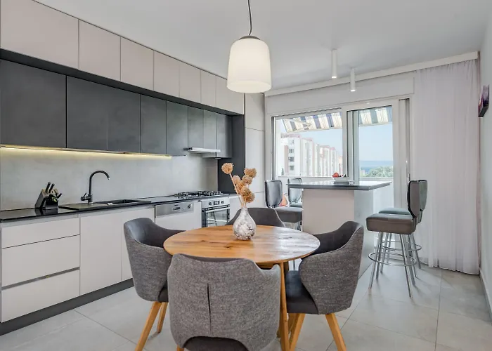 Modern 90 M2 With Balcony W The Sea View Apartman *