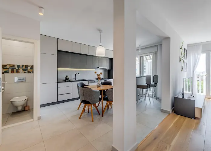 Modern 90 M2 With Balcony W The Sea View *